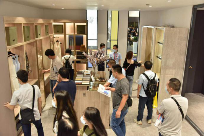 廣州建博會 | 第1天，打卡領(lǐng)尚品牌館，邂逅美好生活另一面